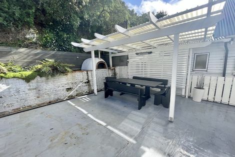 Photo of property in 26 Queens Drive, Kilbirnie, Wellington, 6022