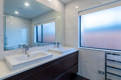 Photo of property in 11 Coastview Lane, Long Bay, Auckland, 0630