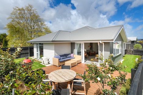 Photo of property in 1 Ivy Lane, Kelvin Grove, Palmerston North, 4414