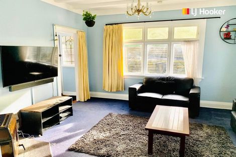 Photo of property in 33 Forfar Street, Clyde Hill, Dunedin, 9011