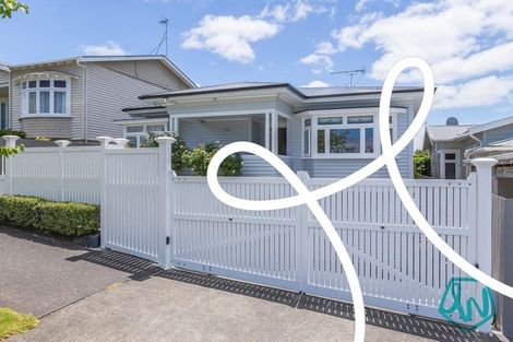 Photo of property in 44 Chester Avenue, Westmere, Auckland, 1022