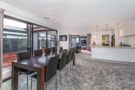 Photo of property in 40 Holiday Drive, Mairehau, Christchurch, 8052