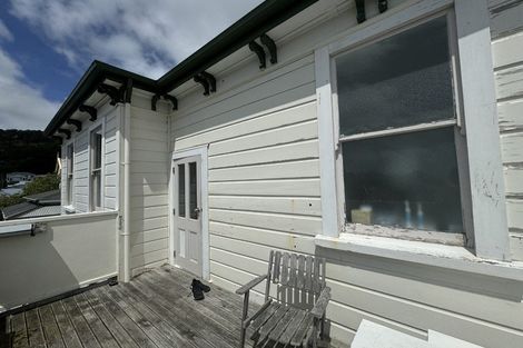 Photo of property in 77 Brougham Street, Mount Victoria, Wellington, 6011