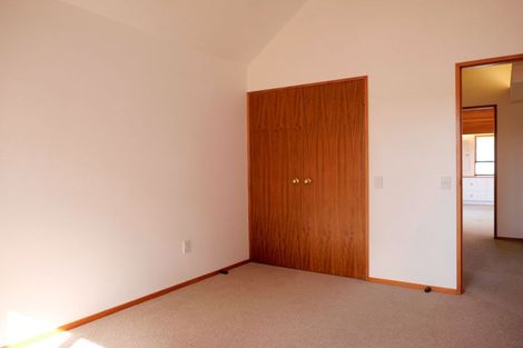 Photo of property in 10 Edgewater Street, Waikanae, 5036