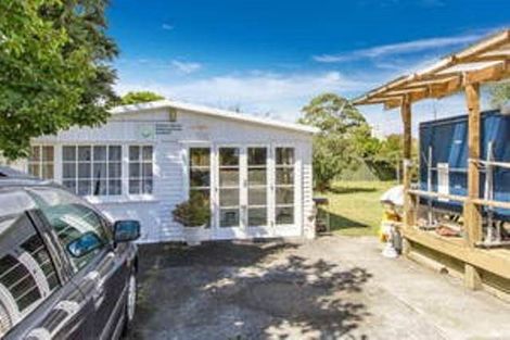 Photo of property in 86 Cobham Crescent, Kelston, Auckland, 0602