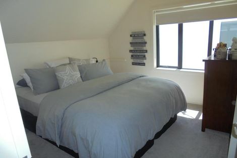 Photo of property in 2/240 The Terrace, Wellington Central, Wellington, 6011