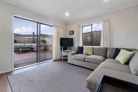 Photo of property in 15 White Heron Drive, Massey, Auckland, 0614