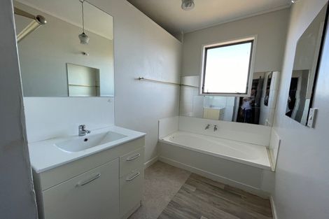 Photo of property in 6 West Street, Papakura, 2110