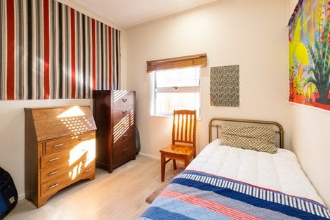 Photo of property in 2 Jarvis Place, Taradale, Napier, 4112