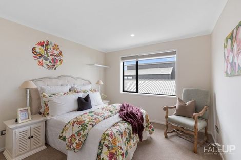 Photo of property in 6 Nohanga Lane, Hobsonville, Auckland, 0616