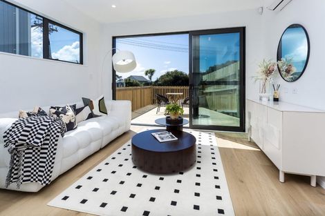 Photo of property in 58 County Road, Torbay, Auckland, 0630