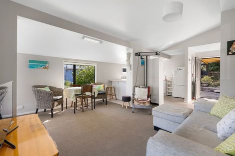 Photo of property in 47 Sea View Road, Baylys Beach, 0377