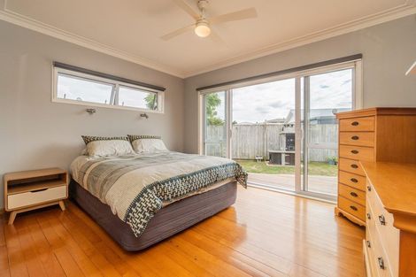 Photo of property in 18 Hill Crescent, Papakura, 2110