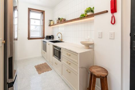 Photo of property in Norton Flats, 3/302 Willis Street, Aro Valley, Wellington, 6011