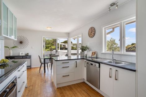 Photo of property in 16 Apirana Avenue, Glen Innes, Auckland, 1072