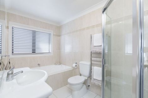 Photo of property in 52 Nautilus Drive, Gulf Harbour, Whangaparaoa, 0930