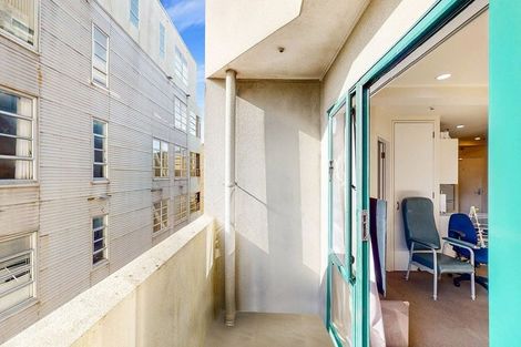 Photo of property in Courtenay Apartments, 509/120 Courtenay Place, Te Aro, Wellington, 6011