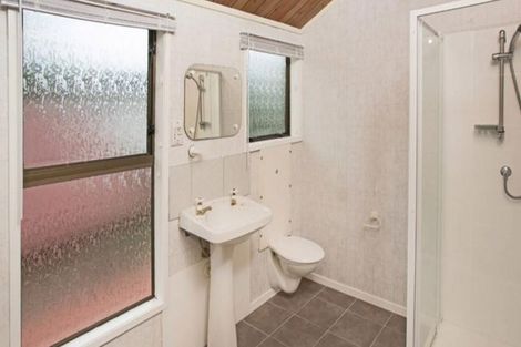 Photo of property in 30 Venus Place, Half Moon Bay, Auckland, 2012