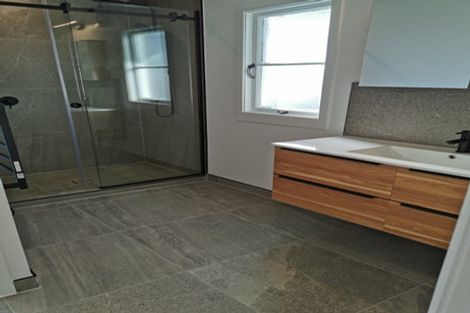 Photo of property in 4/141 Colwill Road, Massey, Auckland, 0614