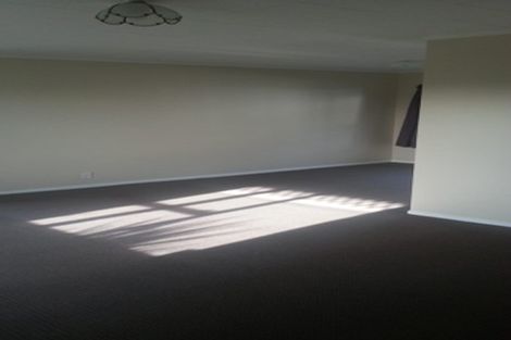 Photo of property in 2/125 Settlement Road, Papakura, 2110