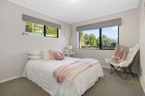 Photo of property in 22 Halladale Road, Papakowhai, Porirua, 5024