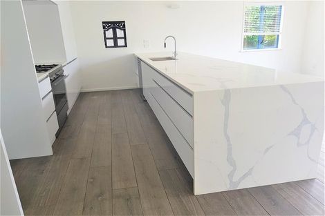 Photo of property in 480a Beach Road, Murrays Bay, Auckland, 0630