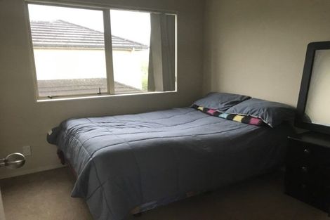 Photo of property in 2/39 Kopara Place, Clendon Park, Auckland, 2103
