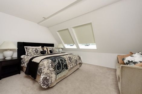 Photo of property in 4/50 Marine Parade, Mount Maunganui, 3116