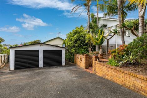 Photo of property in 14 Roick Parade, Glen Eden, Auckland, 0602