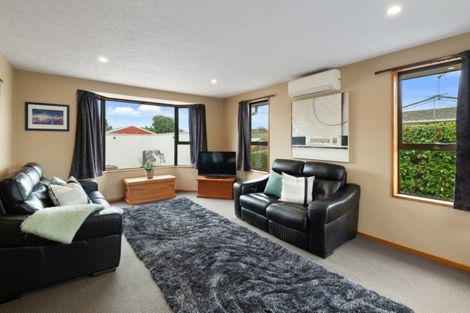 Photo of property in 25 Shannon Place, Belfast, Christchurch, 8051