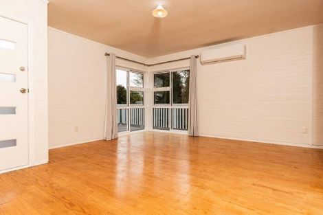 Photo of property in 6 Gilpin Place, Beach Haven, Auckland, 0626