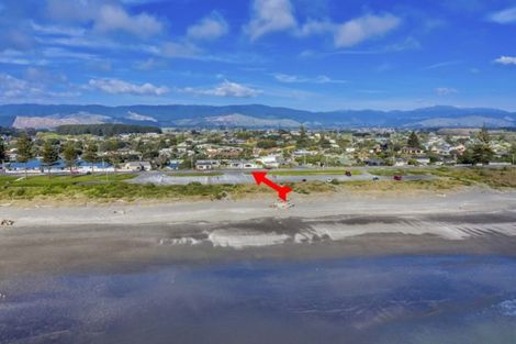 Photo of property in 68 Marine Parade, Otaki Beach, Otaki, 5512