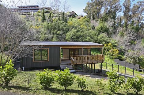 Photo of property in 16 Burke Street, Hospital Hill, Napier, 4110