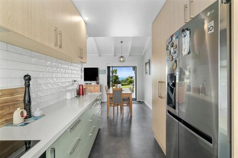 Photo of property in 575 Pukehina Parade, Pukehina, Te Puke, 3189