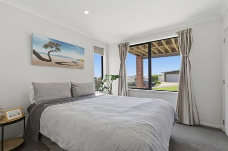 Photo of property in 49 Orion Drive, Welcome Bay, Tauranga, 3112