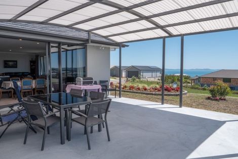 Photo of property in 31 Eagles Way, Cable Bay, 0420