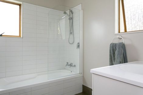 Photo of property in 42 Saint James Street, Richmond Heights, Taupo, 3330