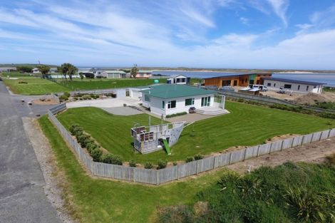 Photo of property in 2 Neva Street, Fortrose, Invercargill, 9875