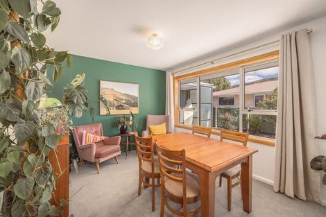 Photo of property in 6 Laing Crescent, Heathcote Valley, Christchurch, 8022