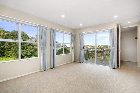 Photo of property in 7a Shortland Street, Khandallah, Wellington, 6035