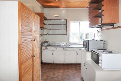 Photo of property in 7 Beach Street, Tangimoana, 4822