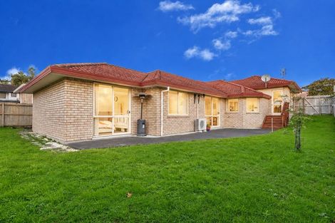 Photo of property in 27 View Ridge Drive, Ranui, Auckland, 0612