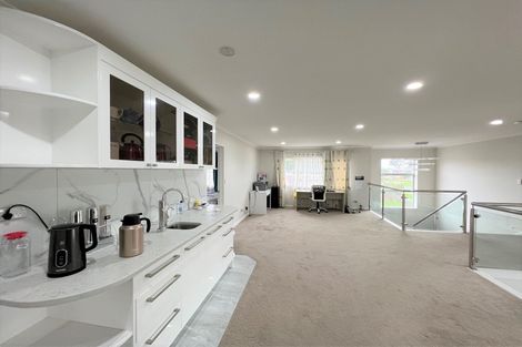 Photo of property in 14a Domain Road, Weymouth, Auckland, 2103