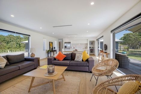 Photo of property in 71 Tangiteroria Lane, Pauanui, Hikuai, 3579