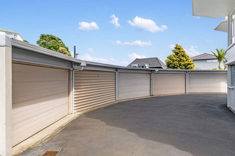 Photo of property in 1/90 Kitchener Road, Milford, Auckland, 0620