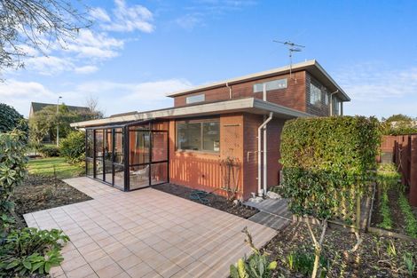 Photo of property in 2 Rubens Place, Burnside, Christchurch, 8053