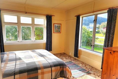 Photo of property in 24 Brodie Street, Blackball, 7804