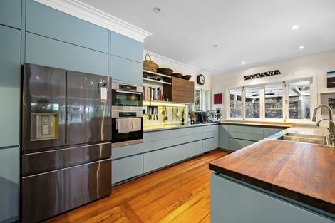 Photo of property in 14 Homewood Avenue, Karori, Wellington, 6012