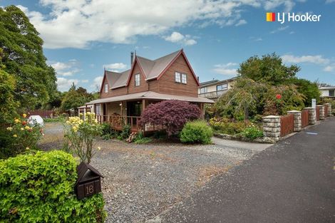 Photo of property in 16 Walton Park Avenue, Fairfield, Dunedin, 9018
