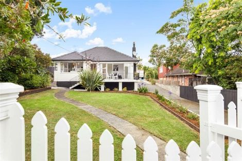Photo of property in 14 Daytona Road, Henderson, Auckland, 0610